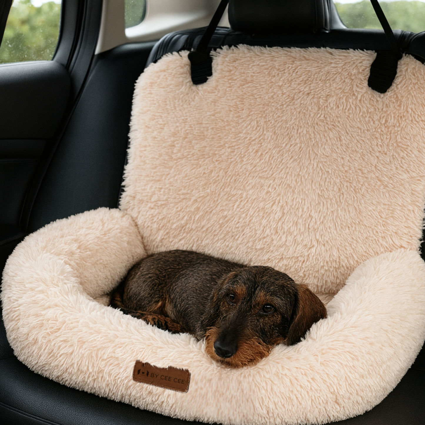 Autostoel Fluffy - De Ideale Hondenstoel Voor Onderweg - Beige - MAAT M