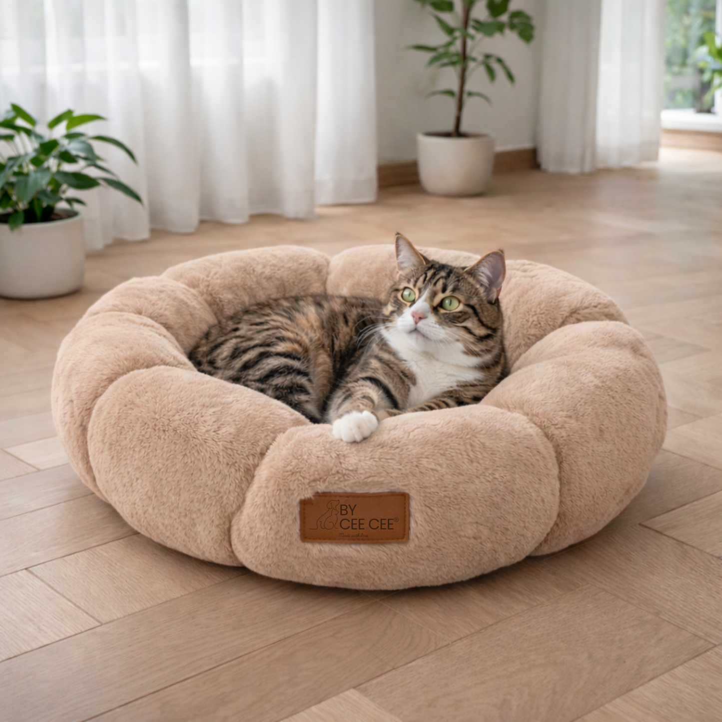 Donutmand in Bloemvorm voor Kleine Katten en Kleine Honden – Zacht en Veilig (50 cm)