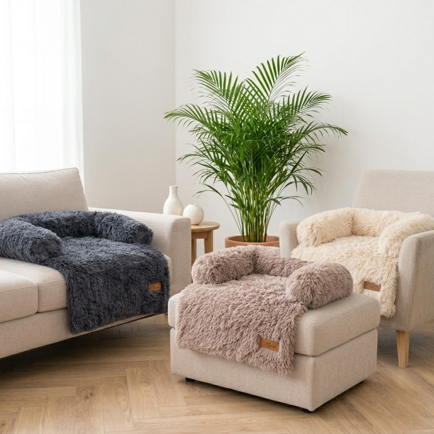 By Cee Cee Fluffy Hondendeken Bank